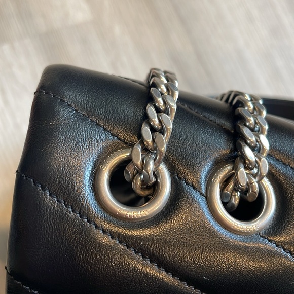 Saint Laurent Medium Loulou Matelassé Leather Shoulder Bag - Picture 7 of 17